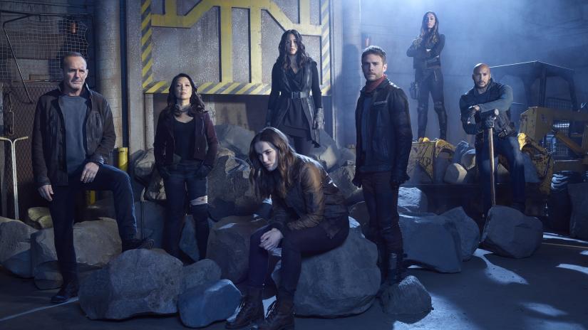 Agents of S.H.I.E.L.D. (Marvel's Agents of S.H.I.E.L.D.) izlemek için tıklayınız.