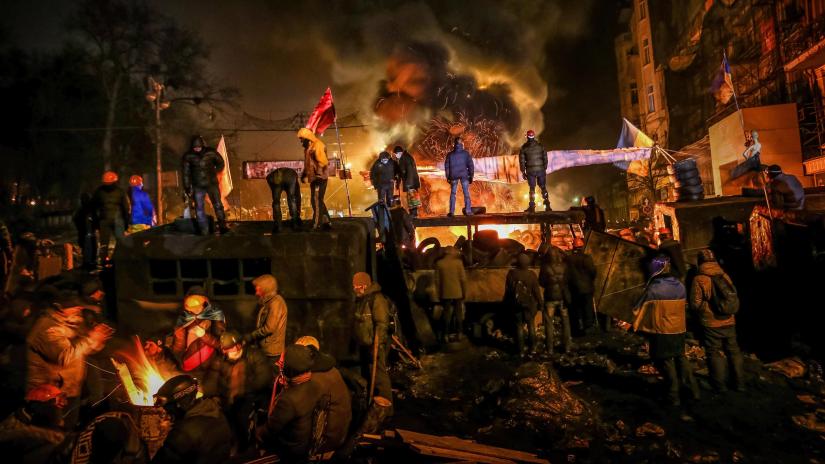 Ateşte Kış: Ukrayna'nın Özgürlük İçin Savaşı (Winter on Fire: Ukraine's Fight for Freedom) izlemek için tıklayınız.