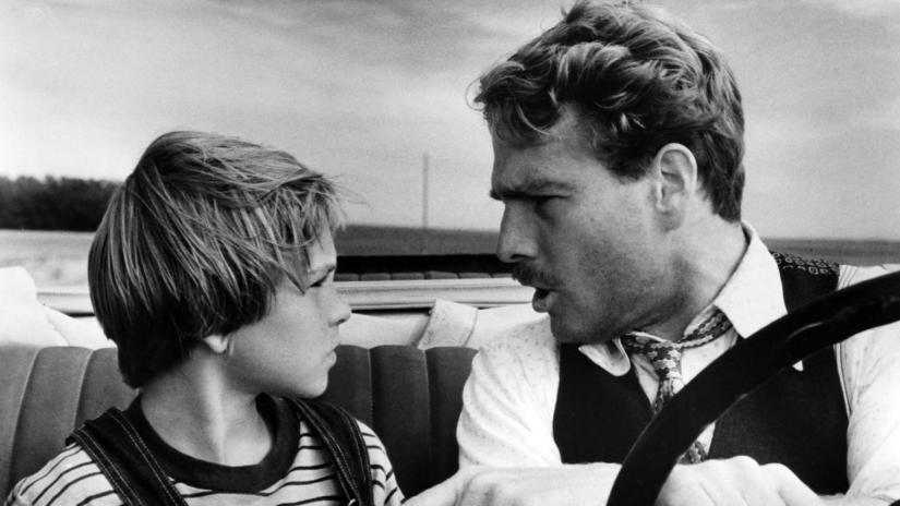 Ay Beyazdır (Paper Moon) izlemek için tıklayınız.