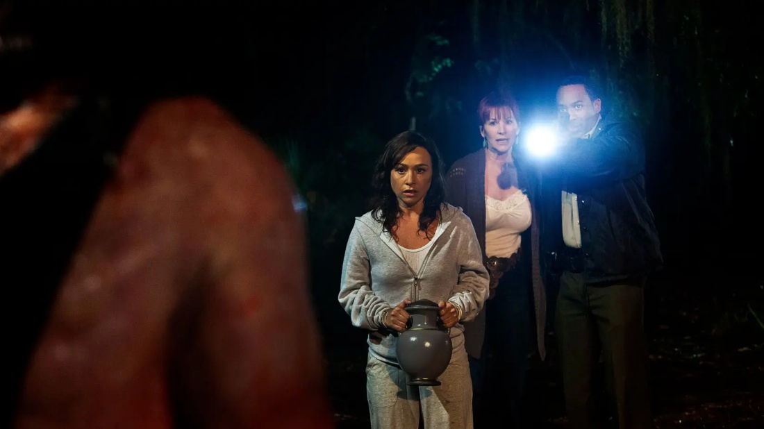 Hatchet III (Hatchet III) izlemek için tıklayınız.