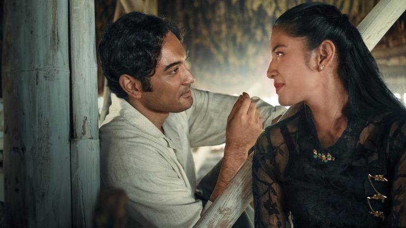 Cigarette Girl (Gadis Kretek) izlemek için tıklayınız.