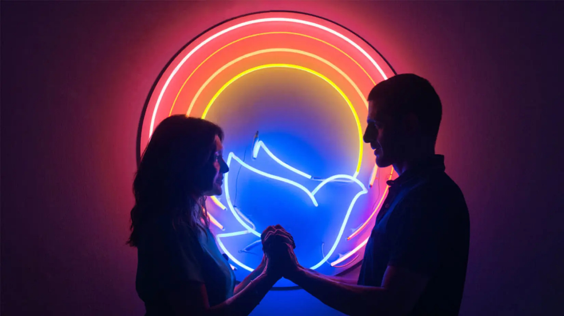 Divino Amor (Divino Amor) izlemek için tıklayınız.