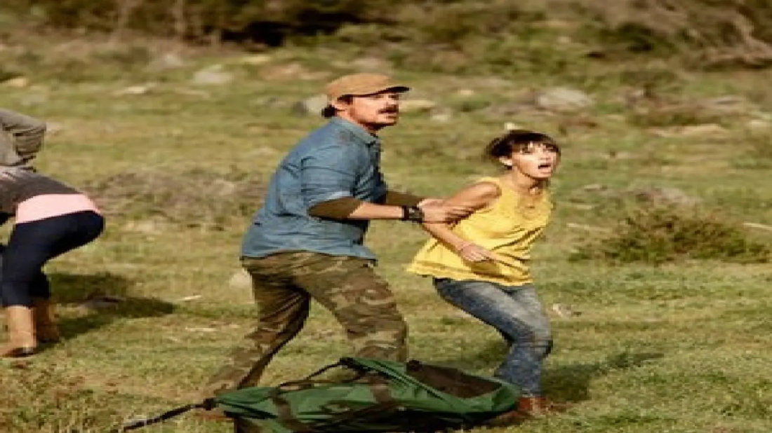 Earthfall (Earthfall) izlemek için tıklayınız.