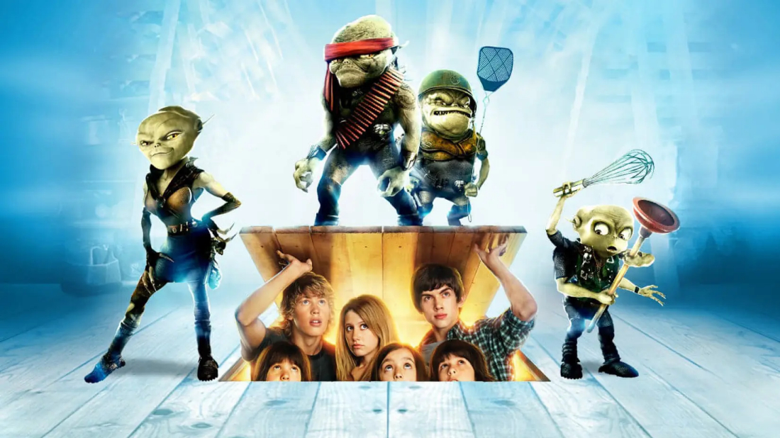 Evimde Uzaylı Var (Aliens in the Attic) izlemek için tıklayınız.