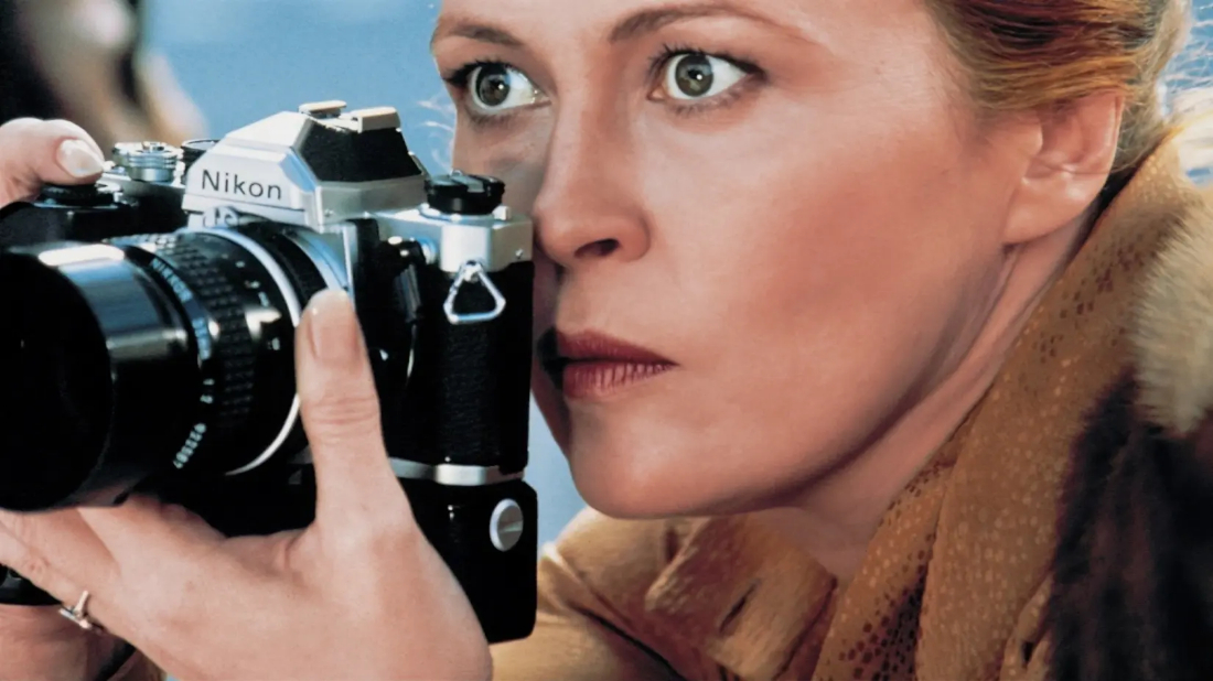 Eyes of Laura Mars (Eyes of Laura Mars) izlemek için tıklayınız.