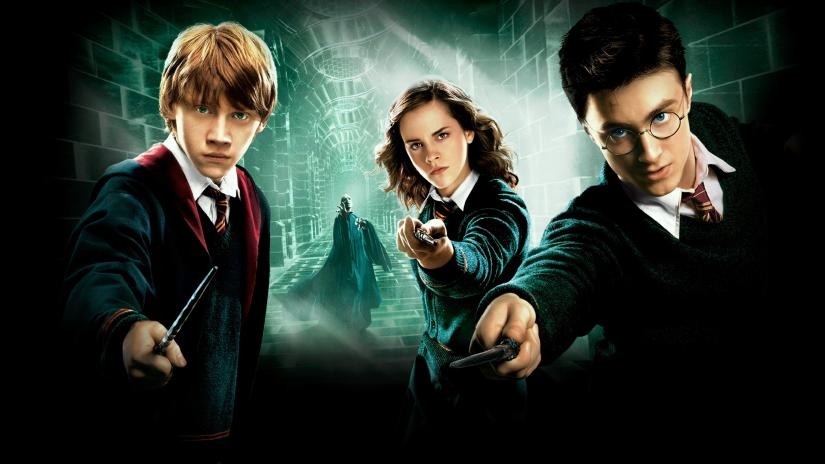 Harry Potter 5 Zümrüdüanka Yoldaşlığı (Harry Potter 5 Zümrüdüanka Yoldaşlığı) izlemek için tıklayınız.