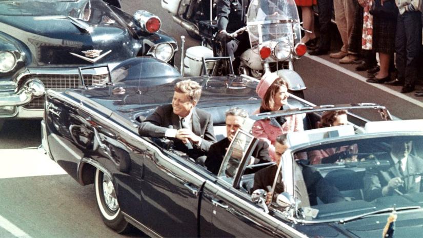 JFK Revisited: Through the Looking Glass (JFK Revisited: Through the Looking Glass) izlemek için tıklayınız.