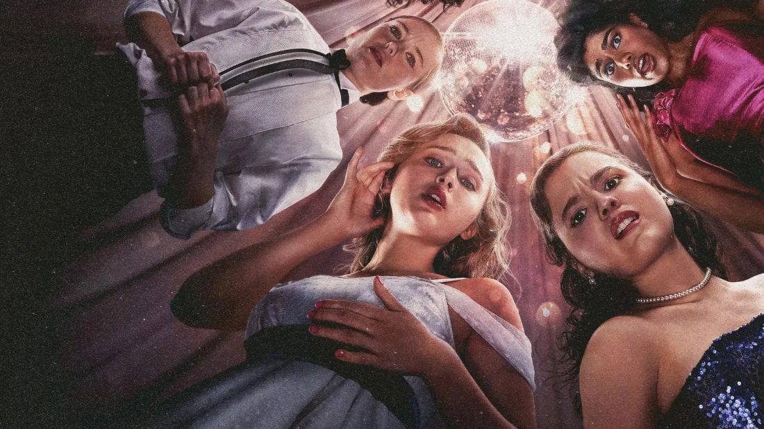 Korku Sokağı: Mezuniyet Balosu (Fear Street: Prom Queen) izlemek için tıklayınız.