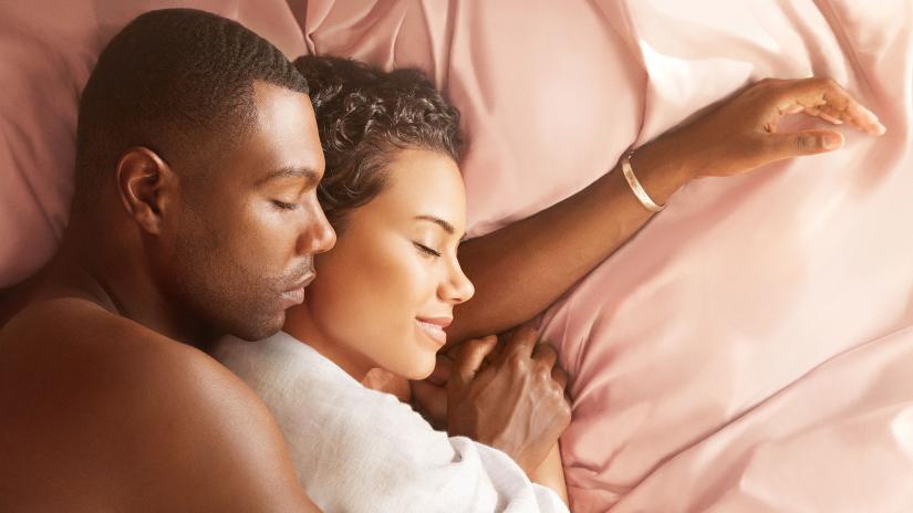 Love Is___ (Love Is_) izlemek için tıklayınız.