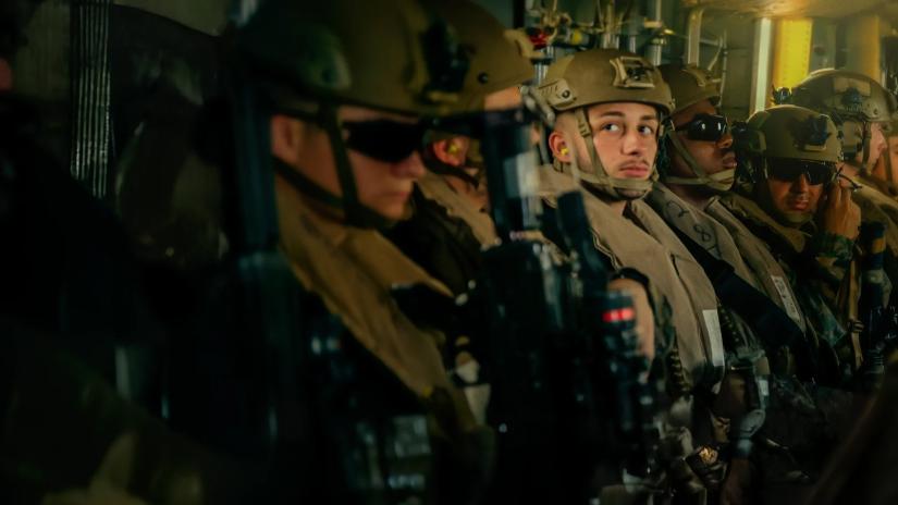 MARINES (MARINES) izlemek için tıklayınız.