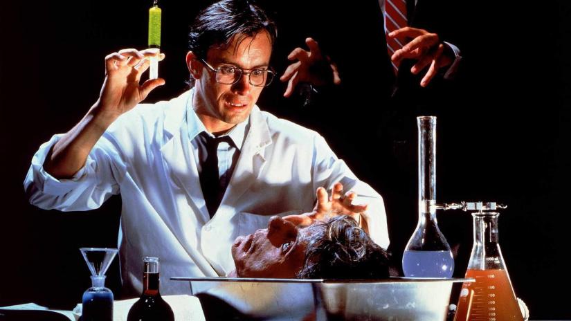 Re-Animator (Re-Animator) izlemek için tıklayınız.