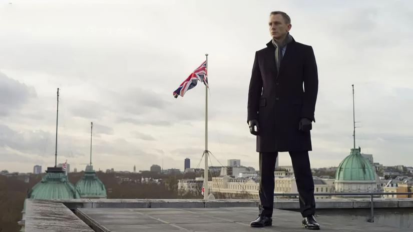 Skyfall (Skyfall) izlemek için tıklayınız.