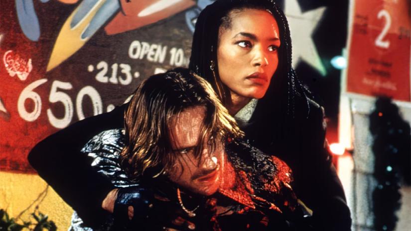 Tuhaf günler (Strange Days) izlemek için tıklayınız.