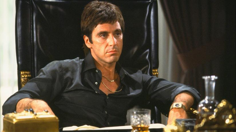 Yaralı Yüz (Scarface) izlemek için tıklayınız.
